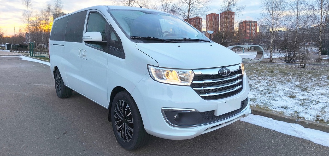 Sollers назвал цену пассажирского SF1