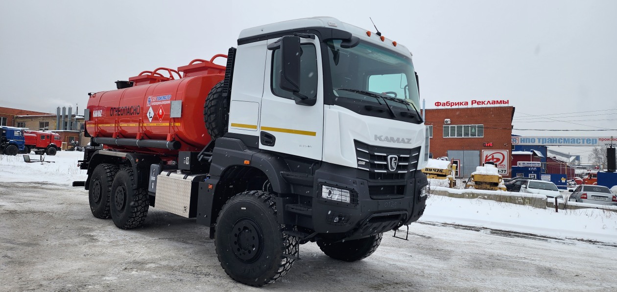 КАМАЗ выпустил полноприводные топливозаправщики на шасси К5