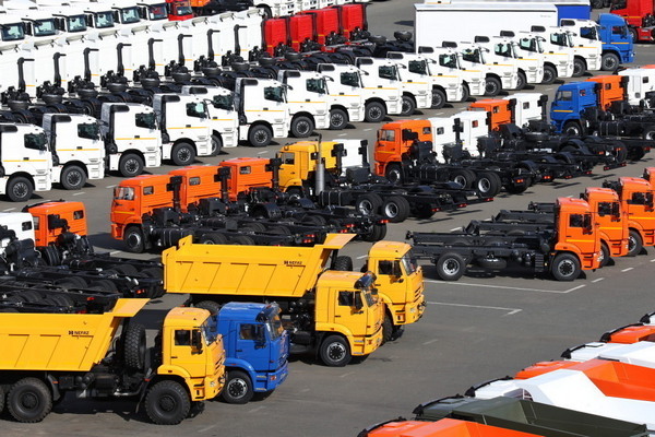 Новые грузовики могут подорожать в Петербурге на 17%