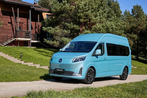 Foton представил в России пассажирский VIEW 8+1 и фургон TOANO