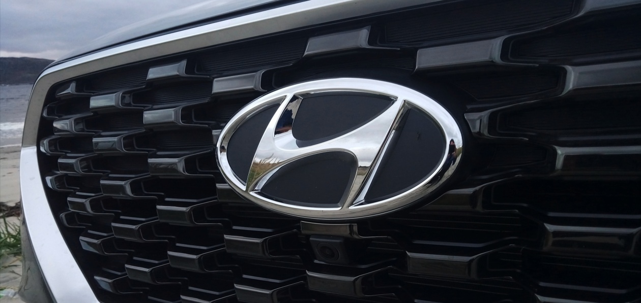 Hyundai покажет в Париже два новых кроссовера и электровэн