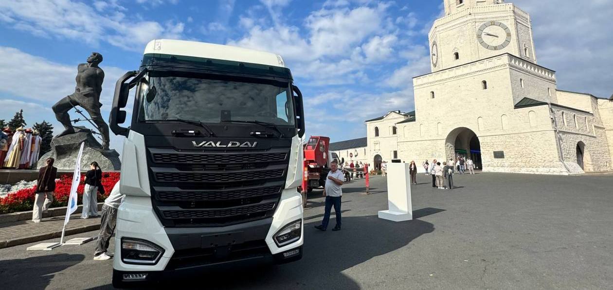 СТТ начала продажи газового тягача «Валдай 45 LNG»