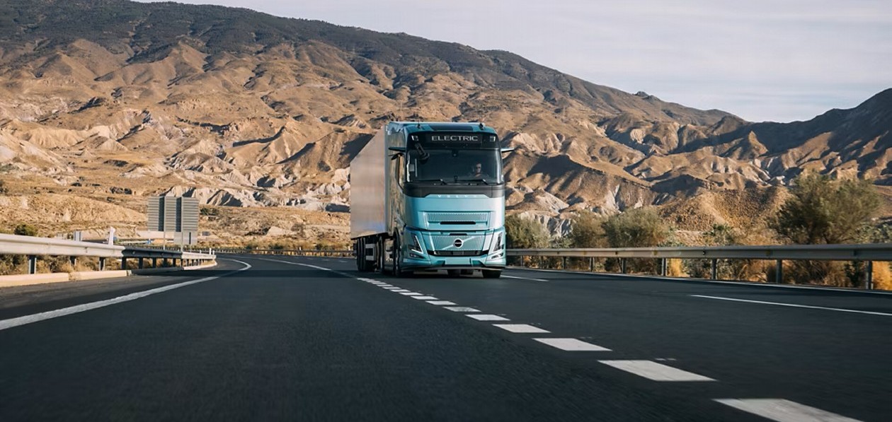 Volvo начала выпуск электрических грузовиков с запасом хода 700 км