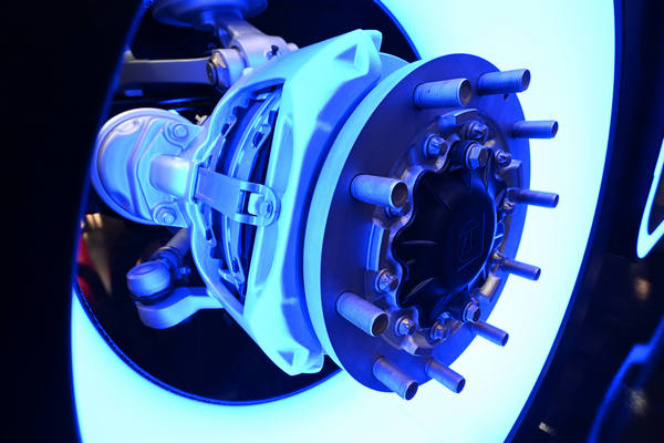 ZF представила тормозную систему MAXX Uniper для грузовиков