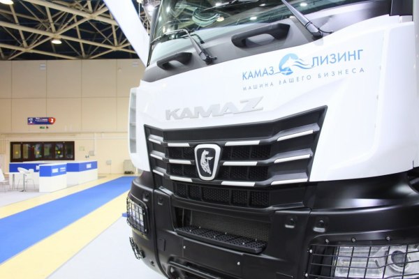 «Авангард» получил десять тягачей КАМАЗ-54901