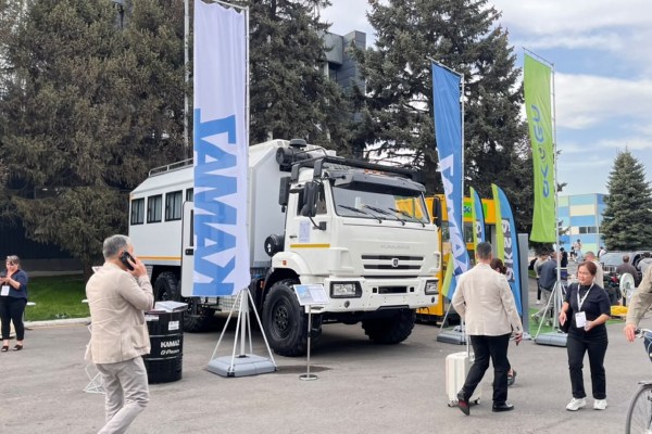 КАМАЗ показал обновленный полноприводный КАМАЗ-43118