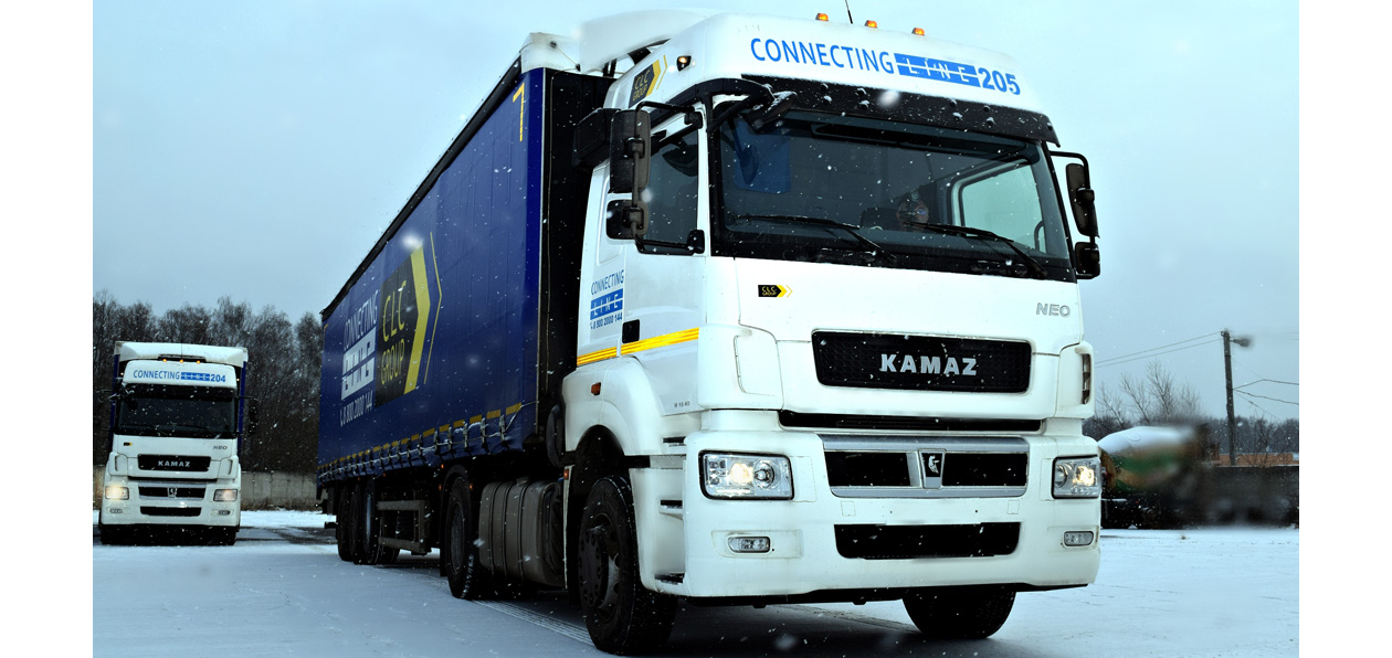 КАМАЗ отправил 20 тягачей новому партнеру из Москвы