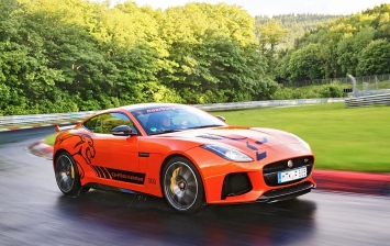 Новый Jaguar F-Type SVR можно будет испытать на Нюрбургринге
