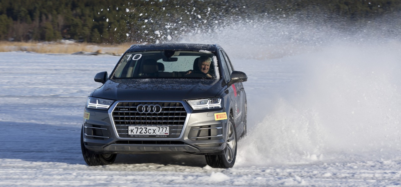 По льду как по асфальту: учимся управляемым скольжениям в Audi Driving School