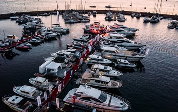 В Петербурге при поддержке Bentley прошла выставка яхт International Boat Show 2019