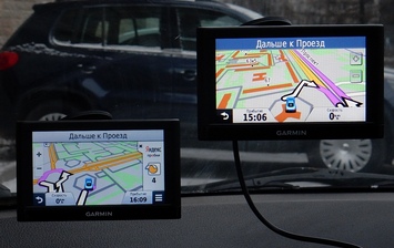 Garmin nuvi 55 LMT и Garmin nuvi 52 LM: назло смартфонам