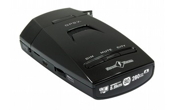 Street Storm выпустил новые модели радар-детекторов STR-7010BT и STR-6000BT