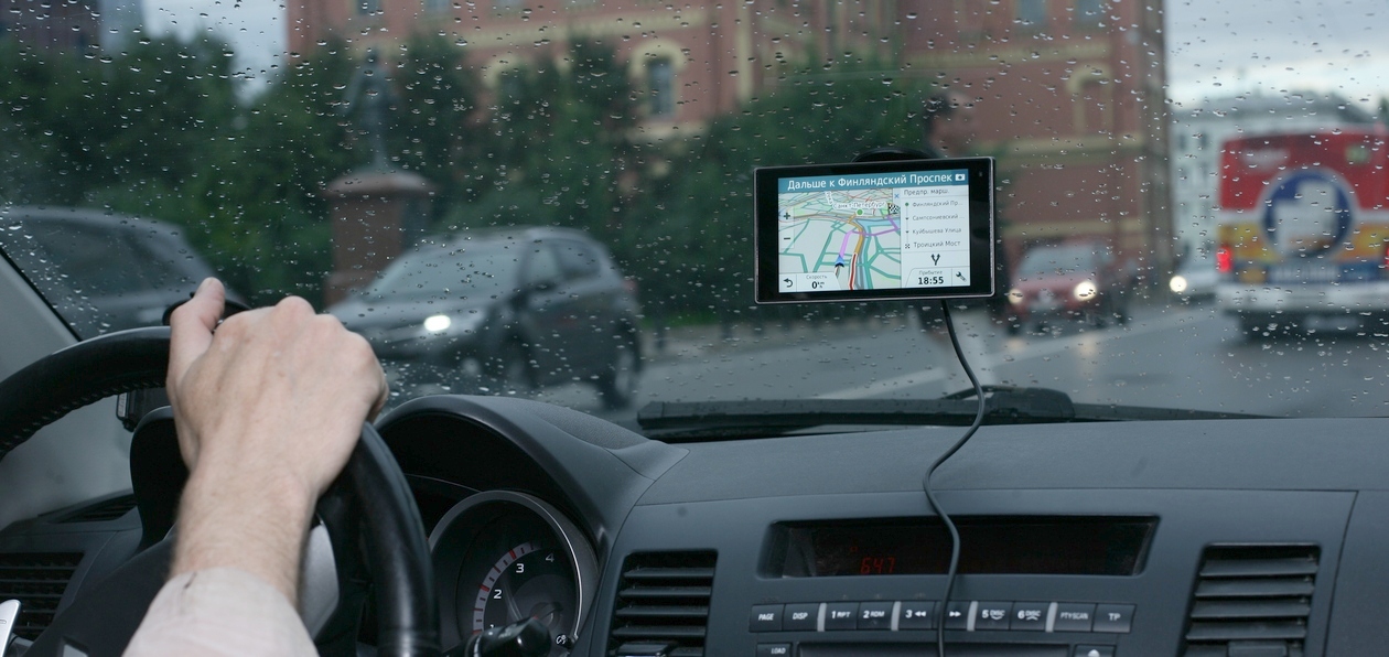 Тест навигатора Garmin DriveLuxe 50 RUS LMT