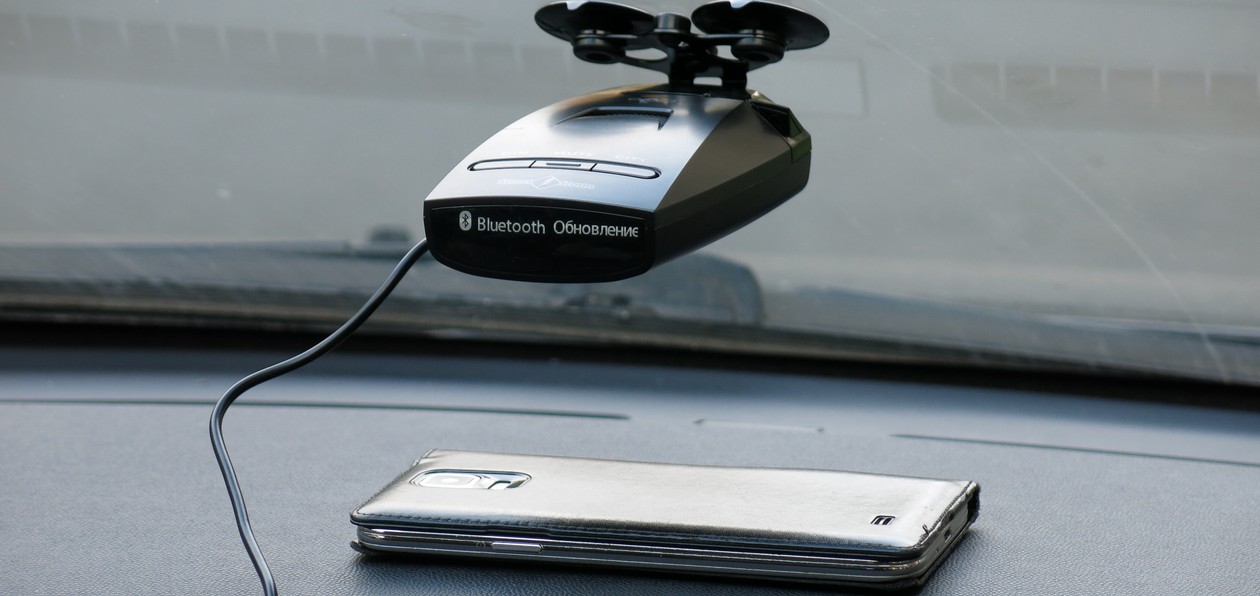 Тест радар-детектора Street Storm STR-7010BT с функцией обновления по Bluetooth