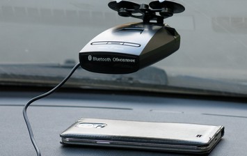 Тест радар-детектора Street Storm STR-7010BT с функцией обновления по Bluetooth