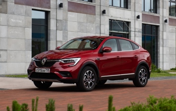 Мультимедиа-систему Renault Arkana теперь можно обновлять «по воздуху»
