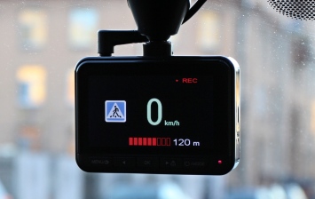 Тест видеорегистратора Navitel R700 GPS Dual: как швейцарский нож