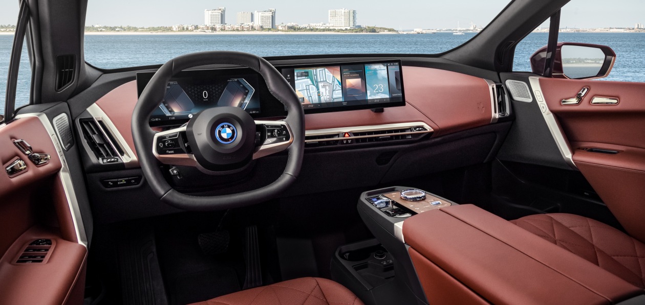 BMW «рассекретил» систему iDrive нового поколения