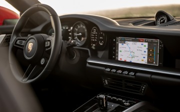 Три модели Porsche получат мультимедийную систему нового поколения