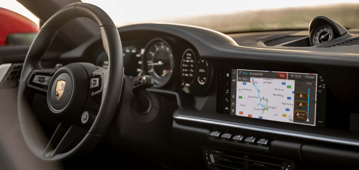 Три модели Porsche получат мультимедийную систему нового поколения