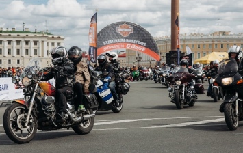 Газпромнефть заправила участников фестиваля St. Petersburg Harley Days