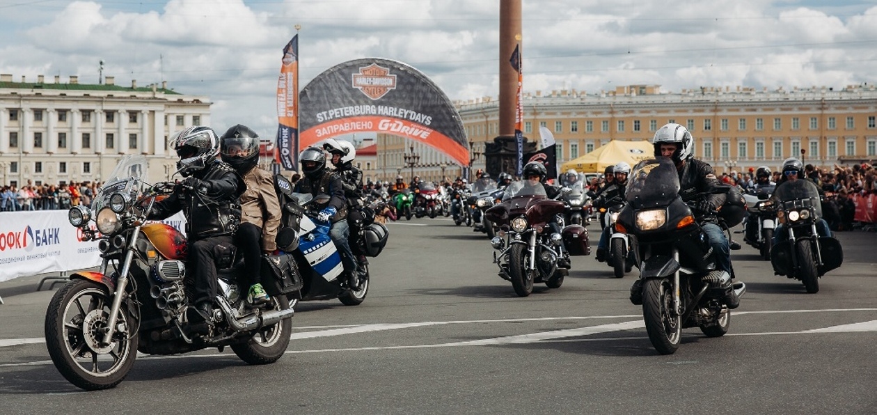 Газпромнефть заправила участников фестиваля St. Petersburg Harley Days
