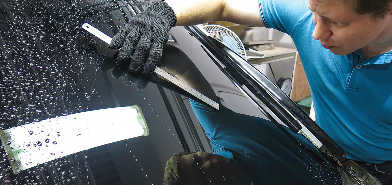 Тест щеток стеклоочистителей Bosch Aerotwin, Alca Super Flat Graphit, Champion EasyVision Retro Clip и SkyBear Flat Wiper Blade Premium