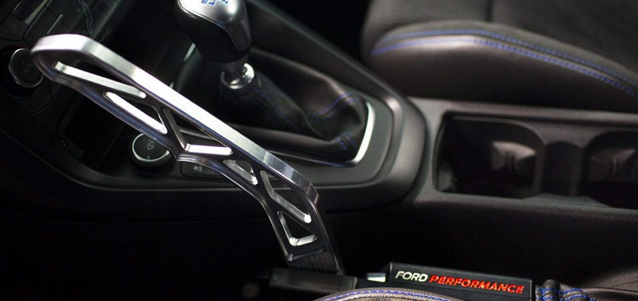Ford выпустил электронный «ручник» для дрифта