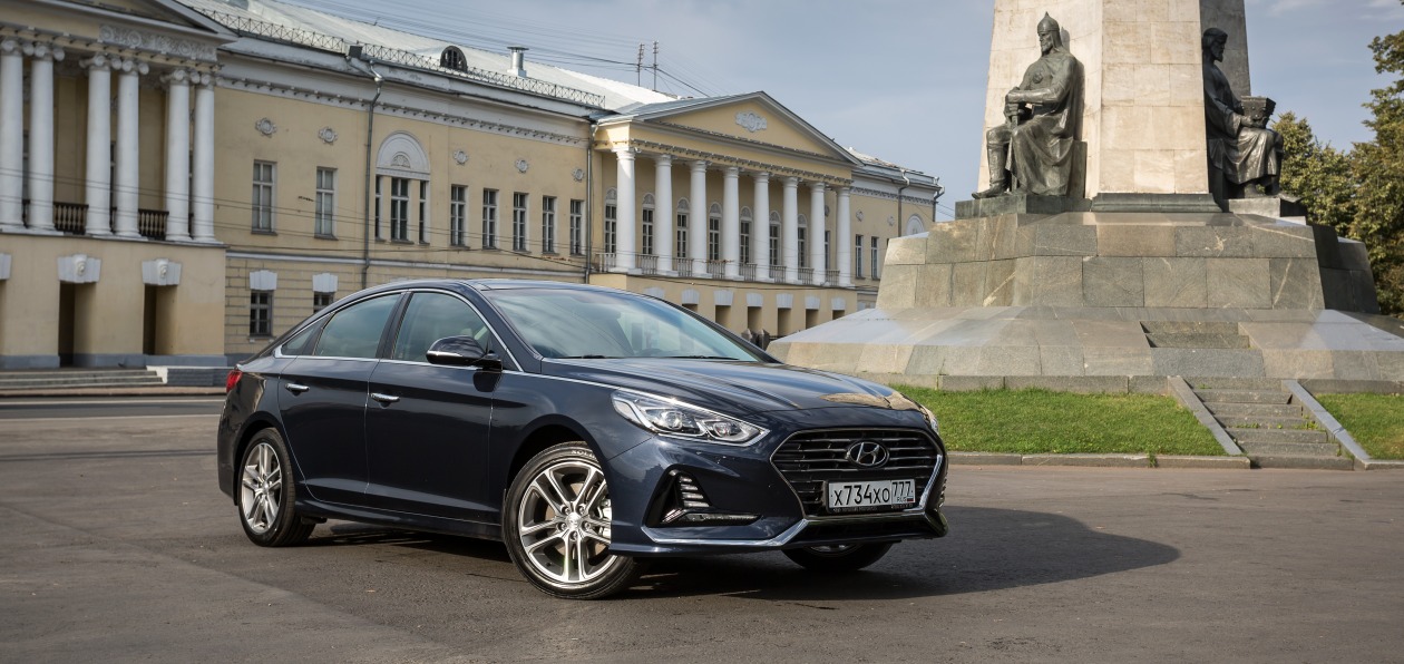 Новый седан Hyundai Sonata получил панорамную крышу Webasto