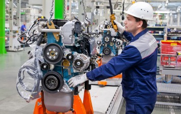 Ярославский моторный завод выпустил юбилейный двигатель для ГАЗа