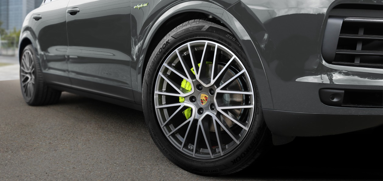 Porsche Cayenne получил шины Hankook