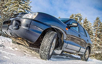 Превращаем Hyundai Santa Fe Classic во внедорожник: тест зимних шин Nokian Hakkapeliitta LT3 на кроссовом полигоне
