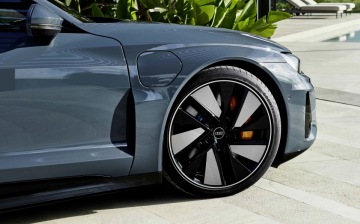 Audi e-tron GT «поедет» на шинах Goodyear