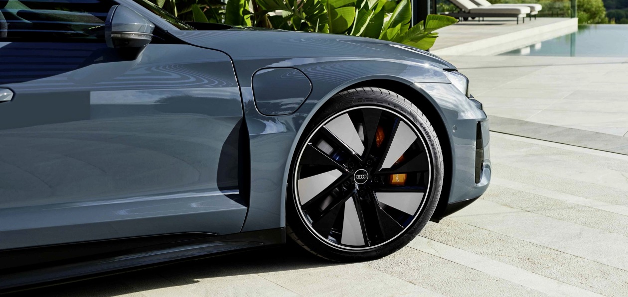 Audi e-tron GT «поедет» на шинах Goodyear