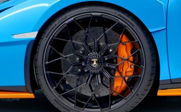 Bridgestone разработала шины для Lamborghini Huracan STO