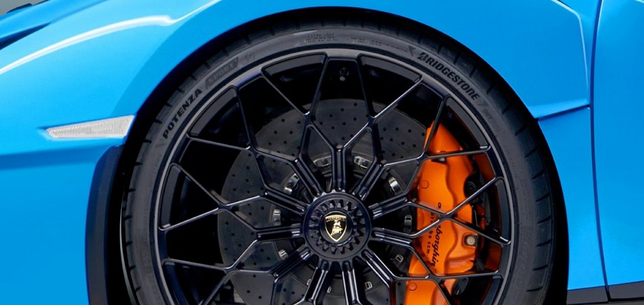 Bridgestone разработала шины для Lamborghini Huracan STO