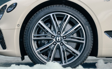 Bentley предложила клиентам зимние колеса диаметром 21 дюйм