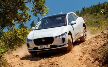 Jaguar I-Pace будут поставлять на шинах Continental