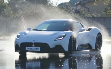 Bridgestone будет испытывать шины на новом «мокром» треке в Италии