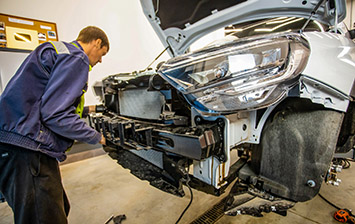 Мы разобрали Lada Vesta NG: из чего сделан «импортозамещенный» флагман АвтоВАЗа