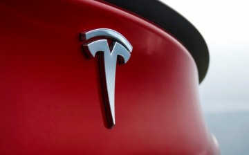Электромобили Tesla: слабые места в их конструкции и системе послепродажного обслуживания