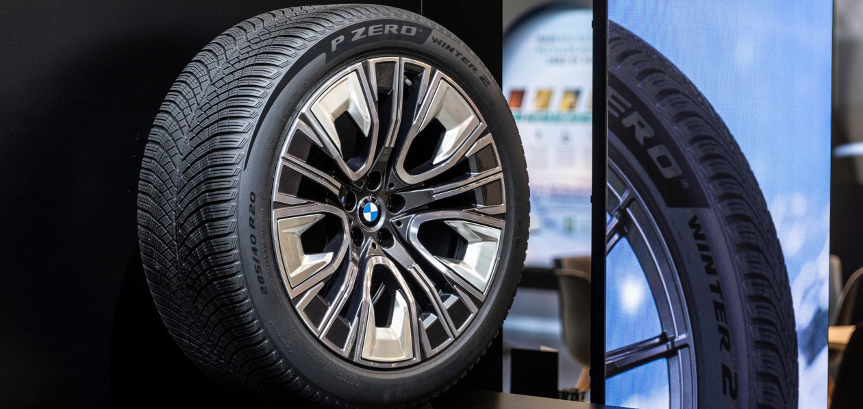 BMW и Pirelli разработали новую зимнюю шину для «семерки»