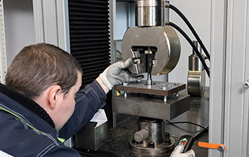 Тест шаровых опор для Fiat Ducato, Citroen Jumper и Peugeot Boxer: замораживаем, проверяем на прочность и стойкость к коррозии 11 образцов