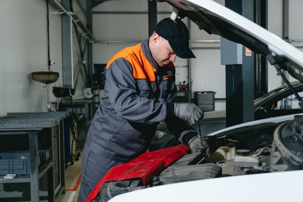 Автосервисная отрасль в 2025 году: итоги и перспективы