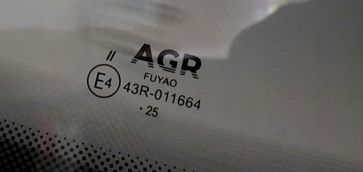 В продажу поступили лобовые стекла с маркировкой AGR
